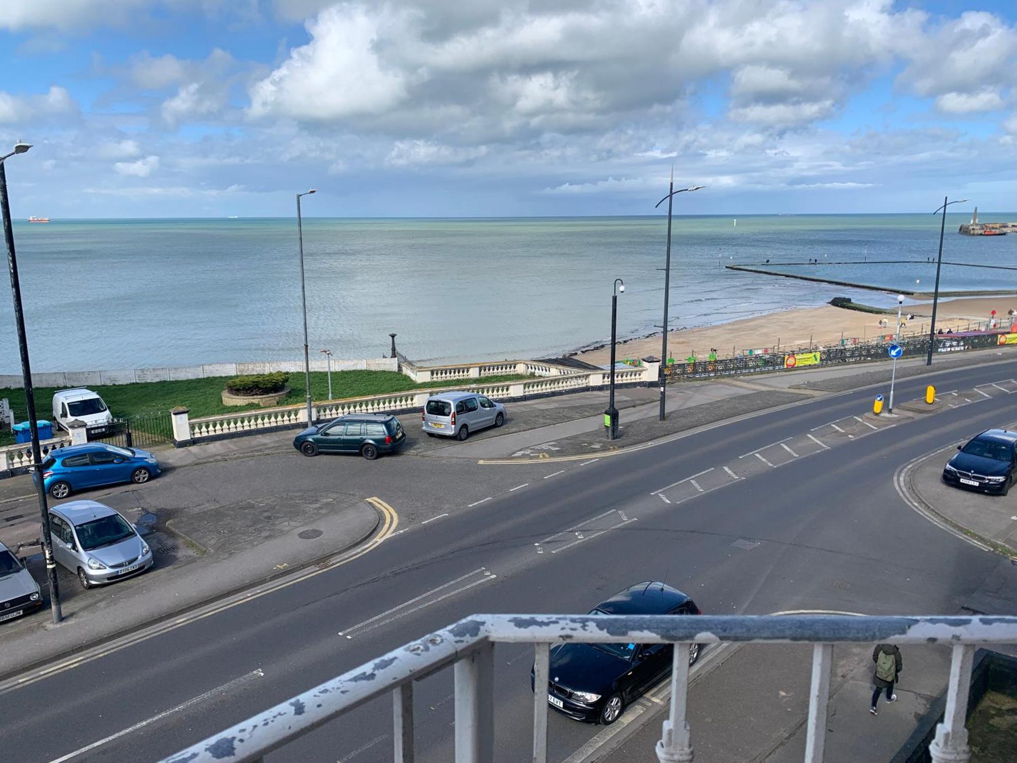 Flat, Amazing Balcony Sea View, Bike Store, With Sun Deck Margate Eksteriør bilde